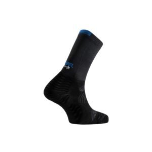 Detalhe das meias running Road Pro com tecnologia Bmax